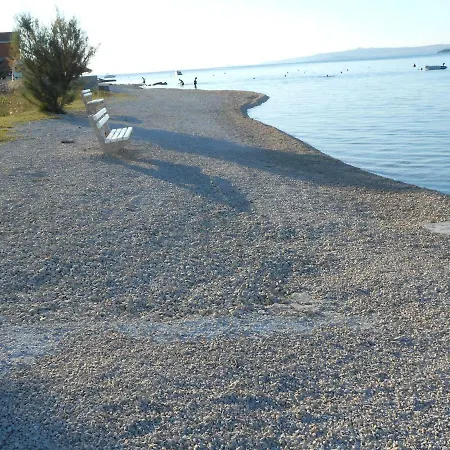 Stueckler דירה ויר